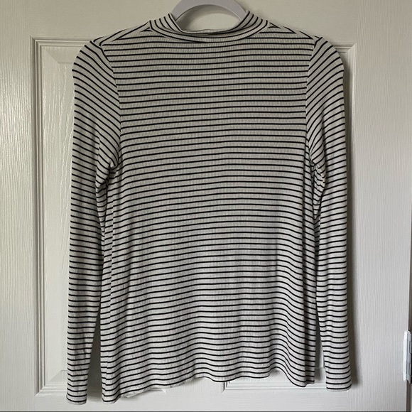 American Eagle striped keyhole ribbed mock-neck long sleeve top - Picture 6 of 6